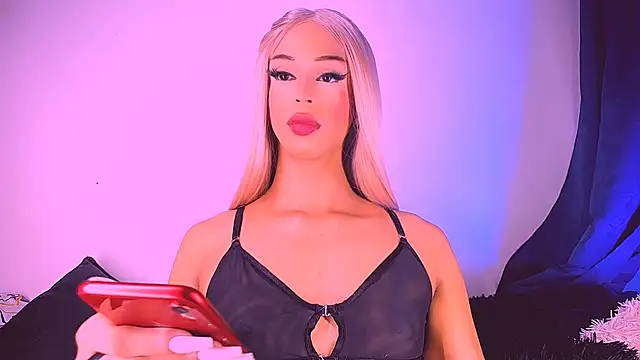 Vianca Chanel online show from September 10, 2025, 10:48 am