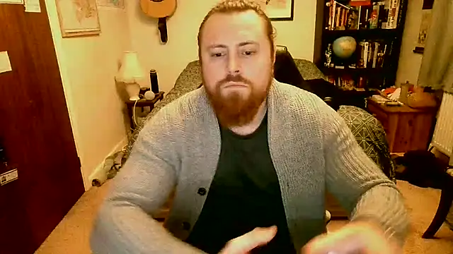 Snapshot of Hairy_Guy30 chatting on February 5, 2025, 10:33 pm Hairy Guy30 online show from February 5, 2025, 10:33 pm