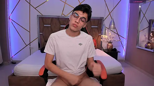 Gerony  online show from February 11, 2025, 5:05 am