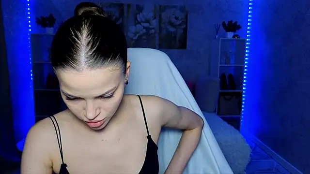 EmmyMills online show from May 31, 2026, 7:26 pm
