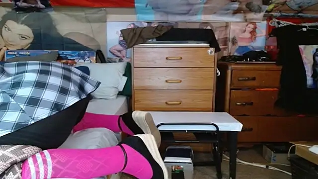 Snapshot of cosmicjones chatting on January 6, 2026, 7:34 am cosmicjones online show from January 6, 2026, 7:34 am