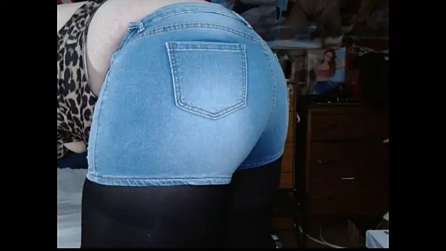 Snapshot of cosmicjones chatting on January 6, 2026, 7:50 pm cosmicjones online show from January 6, 2026, 7:50 pm