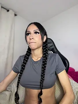 Miaa love6969 online show from February 11, 2026, 11:54 pm