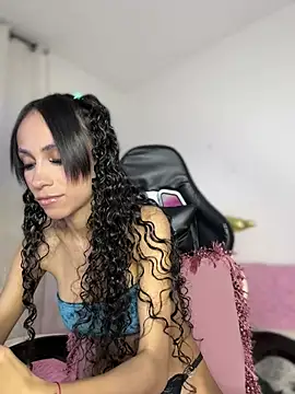 Miaa love6969 online show from February 27, 2026, 12:21 am