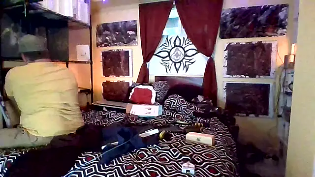 Mic Oxinner online show from November 16, 2025, 7:52 pm