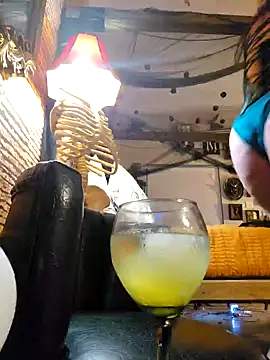 Avaivory online show from October 23, 2025, 7:56 pm