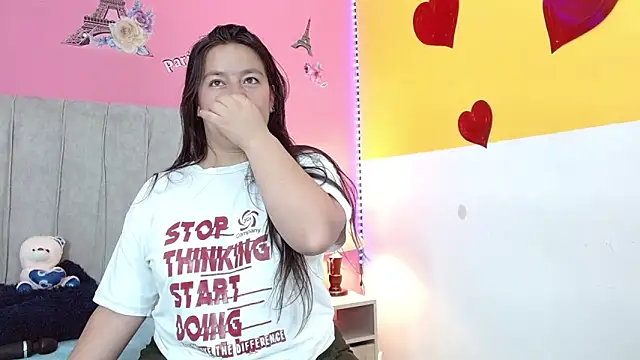 Snapshot of monickhot303av chatting on November 19, 2025, 3:28 am monickhot303av online show from November 19, 2025, 3:28 am