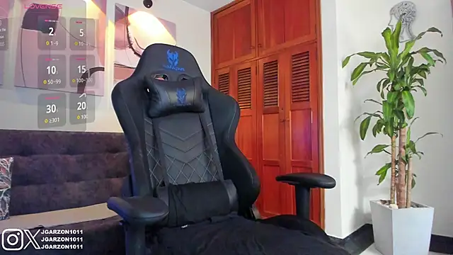  joansoto online show from September 9, 2025, 2:05 pm