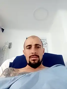 Snapshot of fire_menxxx001 chatting on December 19, 2024, 12:02 am fire menxxx001 online show from December 19, 2024, 12:02 am