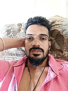 saggy1218 online show from November 3, 2025, 9:32 am