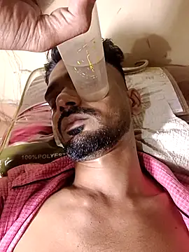 Snapshot of saggy1218 chatting on December 13, 2025, 7:53 pm saggy1218 online show from December 13, 2025, 7:53 pm