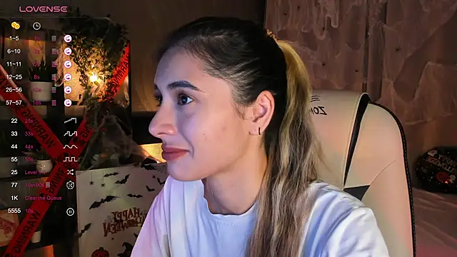 DarlaLike online show from October 17, 2025, 4:04 am