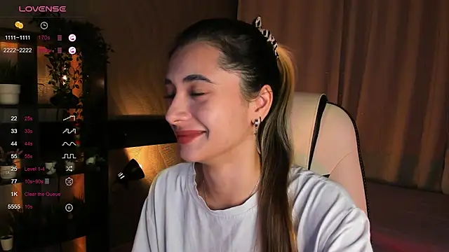 DarlaLike online show from November 4, 2025, 3:49 am