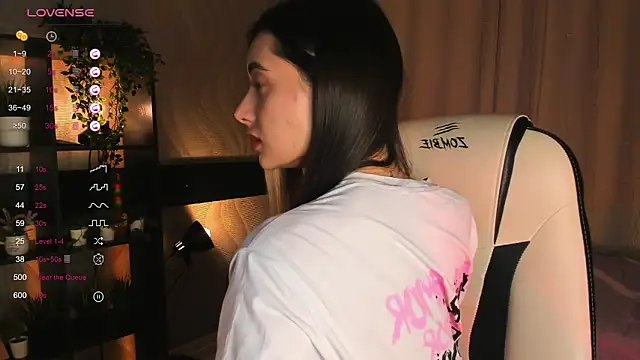 DarlaLike online show from November 9, 2025, 3:38 am