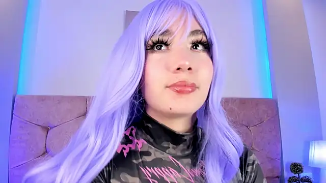 Snapshot of lunar_leen chatting on February 8, 2025, 10:51 pm lunar leen online show from February 8, 2025, 10:51 pm