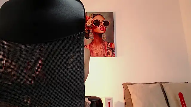 Snapshot of madisex_s chatting on February 9, 2026, 1:15 pm madisex s online show from February 9, 2026, 1:15 pm