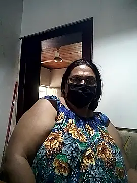 Snapshot of FemMom chatting on September 24, 2025, 6:50 am FemMom online show from September 24, 2025, 6:50 am