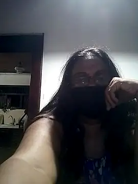 Snapshot of FemMom chatting on September 26, 2025, 1:59 pm FemMom online show from September 26, 2025, 1:59 pm