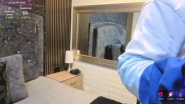 charlotte  G online show from January 6, 2026, 10:41 am