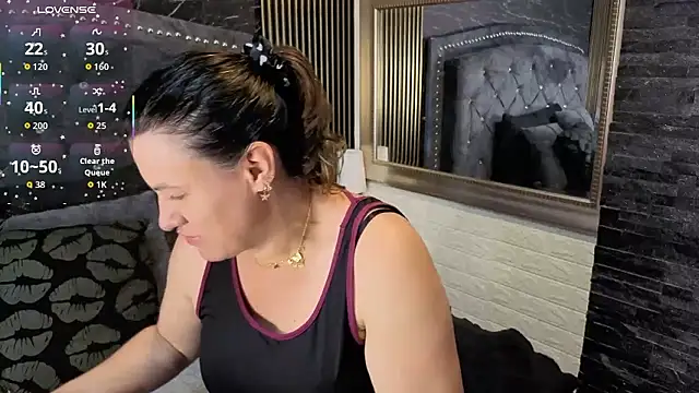 charlotte  G online show from January 9, 2026, 11:02 am