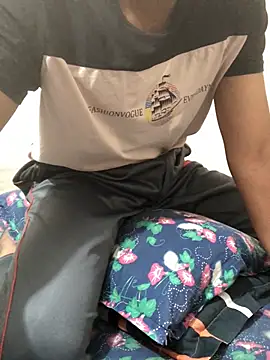 Zeuhorny online show from March 22, 2025, 8:04 pm