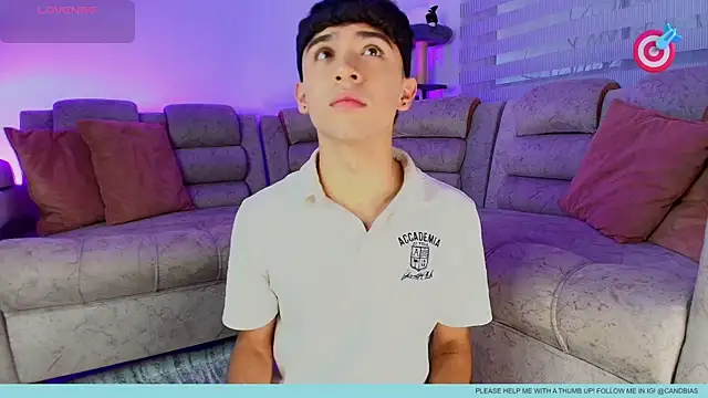 Snapshot of Niico_Cruz chatting on October 26, 2025, 10:36 pm Niico Cruz online show from October 26, 2025, 10:36 pm