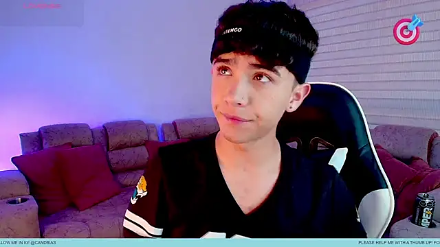 Snapshot of Niico_Cruz chatting on January 14, 2026, 10:36 pm Niico Cruz online show from January 14, 2026, 10:36 pm