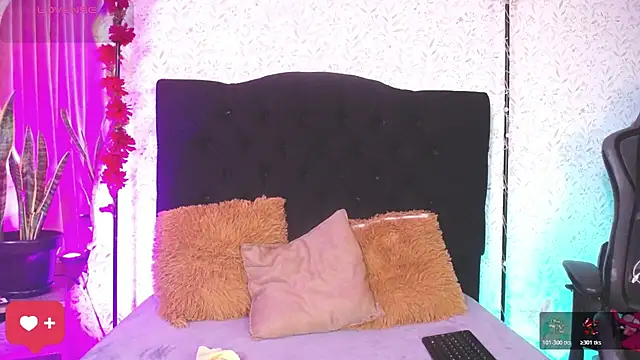 Snapshot of alicee_laurent chatting on February 7, 2026, 3:32 am alicee laurent online show from February 7, 2026, 3:32 am