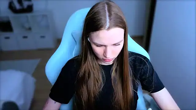 StellaLawless online show from April 4, 2026, 2:25 pm