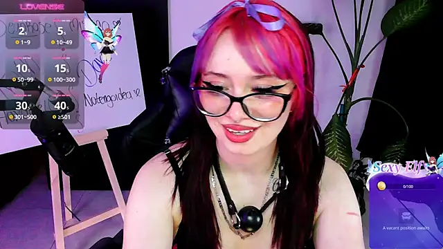 Snapshot of annie_berry chatting on January 5, 2025, 1:35 am annie berry online show from January 5, 2025, 1:35 am