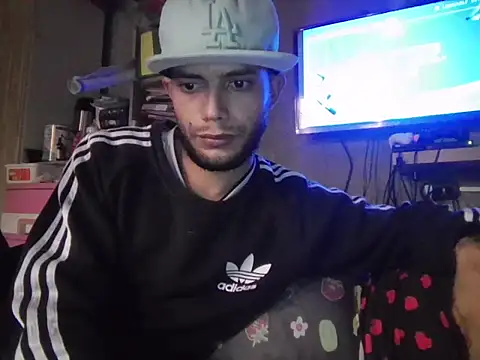 Snapshot of boxsexy25 chatting on September 10, 2025, 7:14 pm boxsexy25 online show from September 10, 2025, 7:14 pm