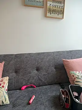 valecruz903 online show from October 30, 2025, 4:30 pm