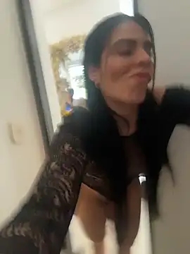 Snapshot of valecruz903 chatting on January 8, 2026, 5:48 pm valecruz903 online show from January 8, 2026, 5:48 pm