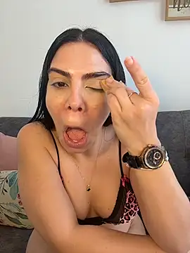 Snapshot of valecruz903 chatting on January 14, 2026, 2:44 pm valecruz903 online show from January 14, 2026, 2:44 pm