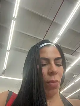 Snapshot of valecruz903 chatting on February 12, 2026, 3:40 pm valecruz903 online show from February 12, 2026, 3:40 pm