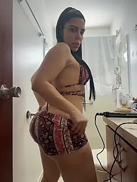 Snapshot of valecruz903 chatting on February 24, 2026, 5:22 pm valecruz903 online show from February 24, 2026, 5:22 pm