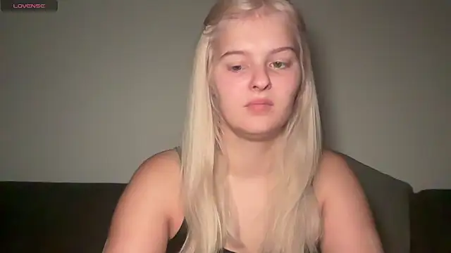 Snapshot of Allylove03 chatting on November 23, 2025, 6:46 am Allylove03 online show from November 23, 2025, 6:46 am