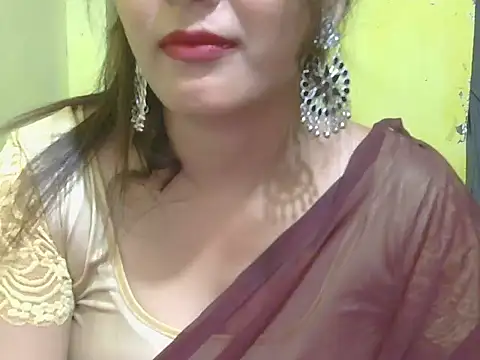 Model-Tanya online show from February 12, 2025, 1:37 pm