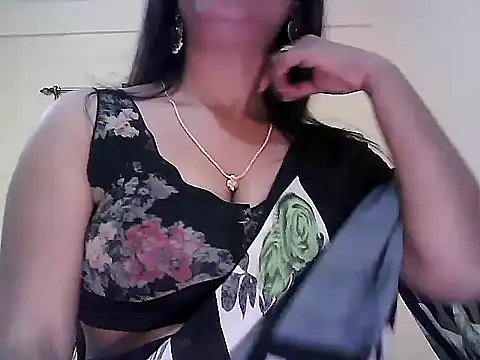 Snapshot of Model-Tanya chatting on January 17, 2026, 9:07 pm Model-Tanya online show from January 17, 2026, 9:07 pm