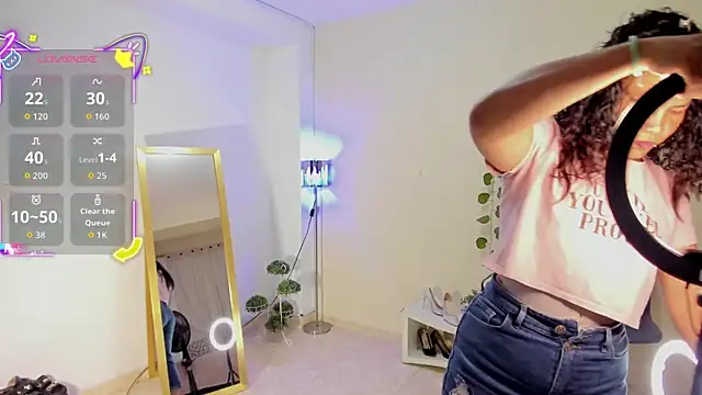 Snapshot of amelyaDreams chatting on October 17, 2025, 7:27 pm amelyaDreams online show from October 17, 2025, 7:27 pm