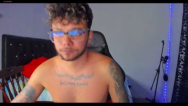 Snapshot of kenintoro chatting on January 9, 2026, 5:48 pm kenintoro online show from January 9, 2026, 5:48 pm