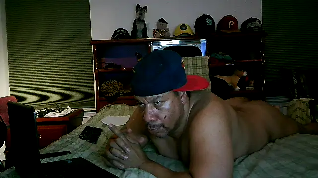 Snapshot of pimpdaddy4ever chatting on January 16, 2025, 5:42 am pimpdaddy4ever online show from January 16, 2025, 5:42 am