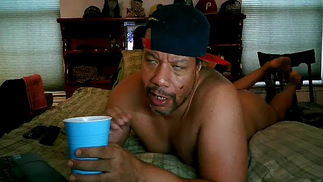 Snapshot of pimpdaddy4ever chatting on January 25, 2025, 8:53 pm pimpdaddy4ever online show from January 25, 2025, 8:53 pm