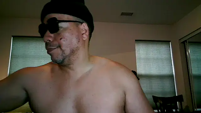 Snapshot of pimpdaddy4ever chatting on February 20, 2025, 9:53 pm pimpdaddy4ever online show from February 20, 2025, 9:53 pm