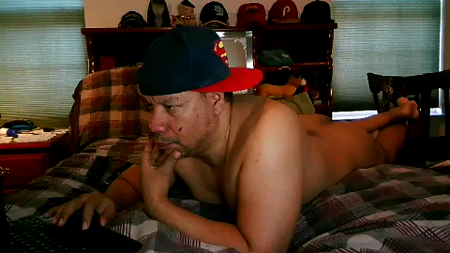 Snapshot of pimpdaddy4ever chatting on March 8, 2025, 10:02 pm pimpdaddy4ever online show from March 8, 2025, 10:02 pm