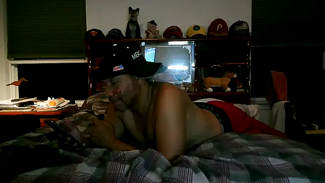 Snapshot of pimpdaddy4ever chatting on November 16, 2025, 5:02 am pimpdaddy4ever online show from November 16, 2025, 5:02 am