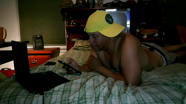 pimpdaddy4ever online show from March 15, 2026, 2:39 am