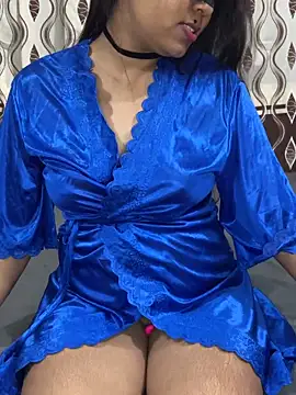 Snapshot of little_shadow chatting on December 22, 2025, 4:26 pm little shadow online show from December 22, 2025, 4:26 pm