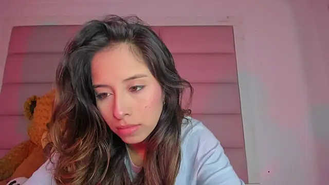 Snapshot of little-Emma chatting on December 14, 2025, 3:12 am little-Emma online show from December 14, 2025, 3:12 am