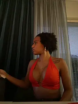 Snapshot of Black_Dolll chatting on December 29, 2024, 1:49 pm Black Dolll online show from December 29, 2024, 1:49 pm